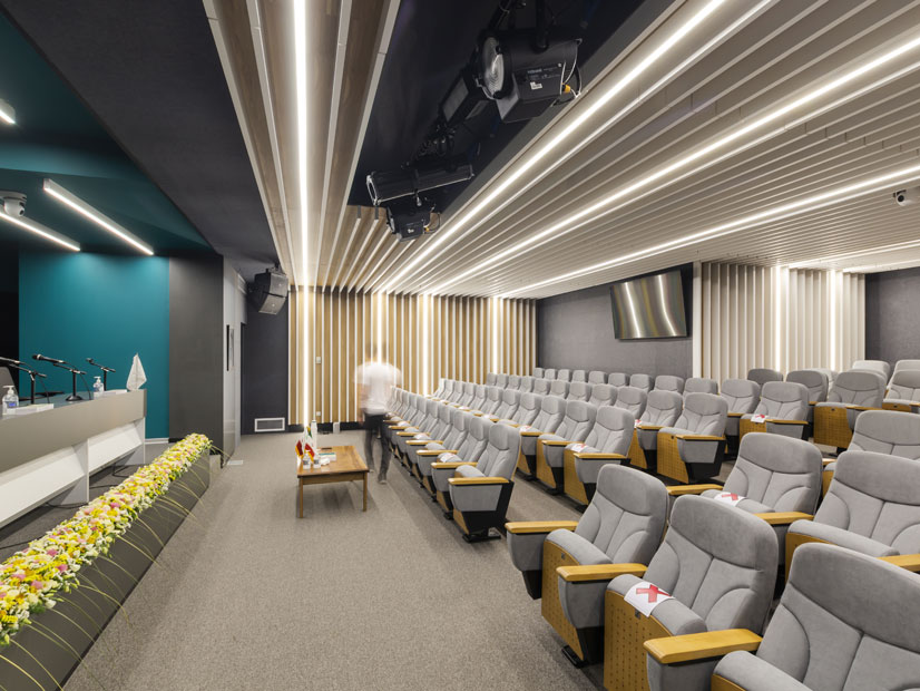 NEXO linear lighting-Kaaj Auditorium of Karafarin Bank