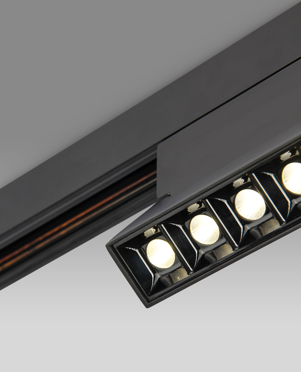 product-photo_surface-mounte_multitrack_lenza-1264-6 magnetic track lighting system